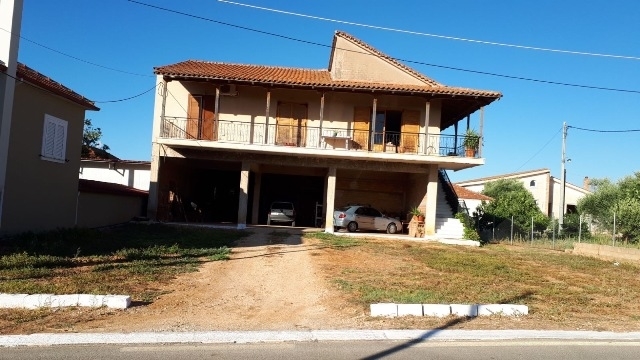 (For Sale) Residential Detached house || Achaia/Olenia - 347 Sq.m, 4 Bedrooms, 140.000€ 