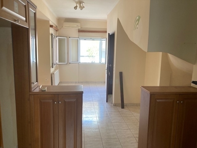 (For Sale) Residential Floor Apartment || Achaia/Patra - 112 Sq.m, 3 Bedrooms, 150.000€ 