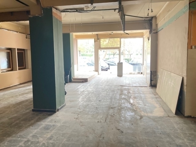 (For Rent) Commercial Retail Shop || Achaia/Patra - 178 Sq.m, 800€ 