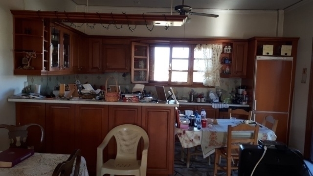 (Προς Πώληση) Κατοικία Μονοκατοικία || Ν. Αχαϊας/Ωλένια - 347 τ.μ, 4 Υ/Δ, 150.000€ 