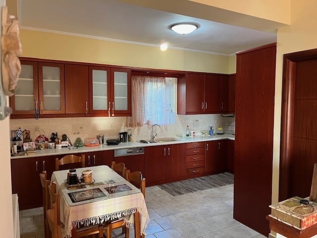 (Προς Πώληση) Κατοικία Μονοκατοικία || Ν. Αχαϊας/Ρίο - 215 τ.μ, 4 Υ/Δ, 290.000€ 