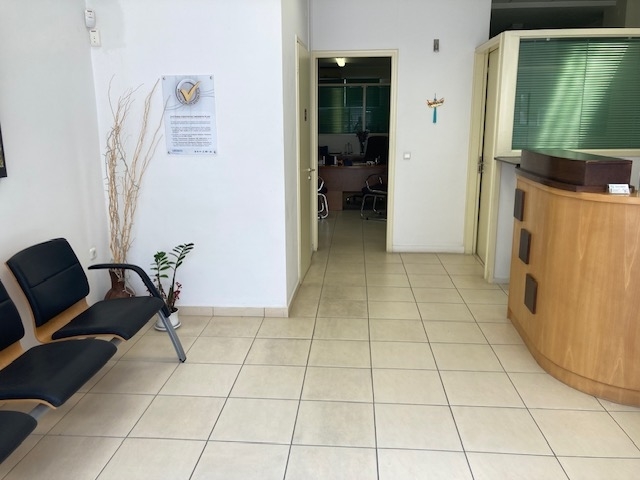 (Προς Ενοικίαση) Επαγγελματικός Χώρος Κατάστημα || Ν. Αχαϊας/Πάτρα - 157 τ.μ, 1.250€ 